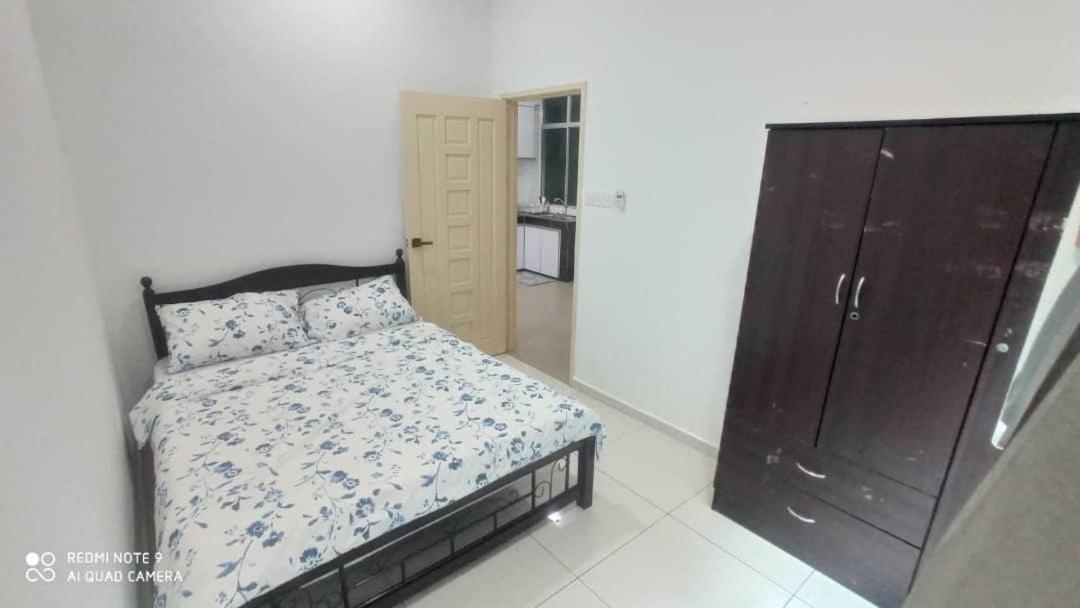 Maryam Homestay Jertih Esterno foto