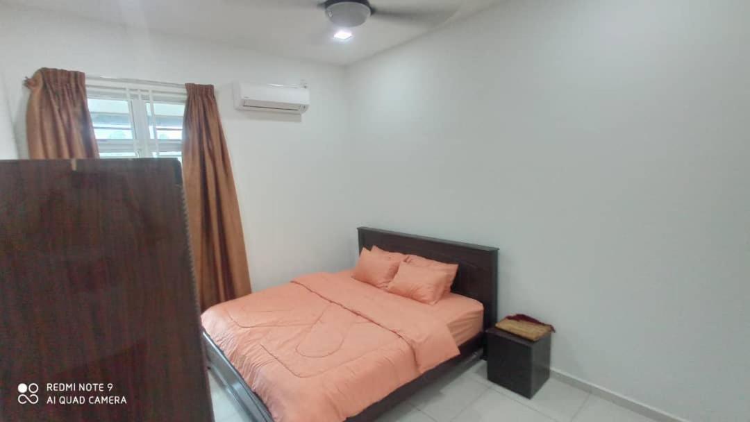 Maryam Homestay Jertih Esterno foto